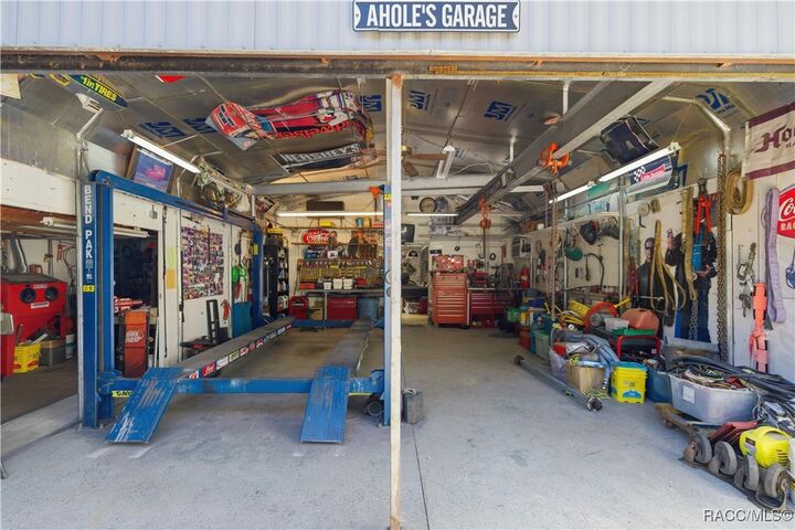 Property Photo: 141 S Highview Avenue FL 34461