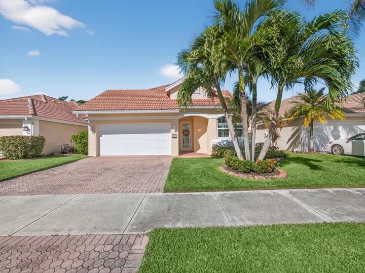 Property Photo: 862 SW Munjack Circle FL 34986