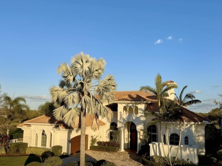 Property Photo: 118 SE Rio Casarano FL 34984