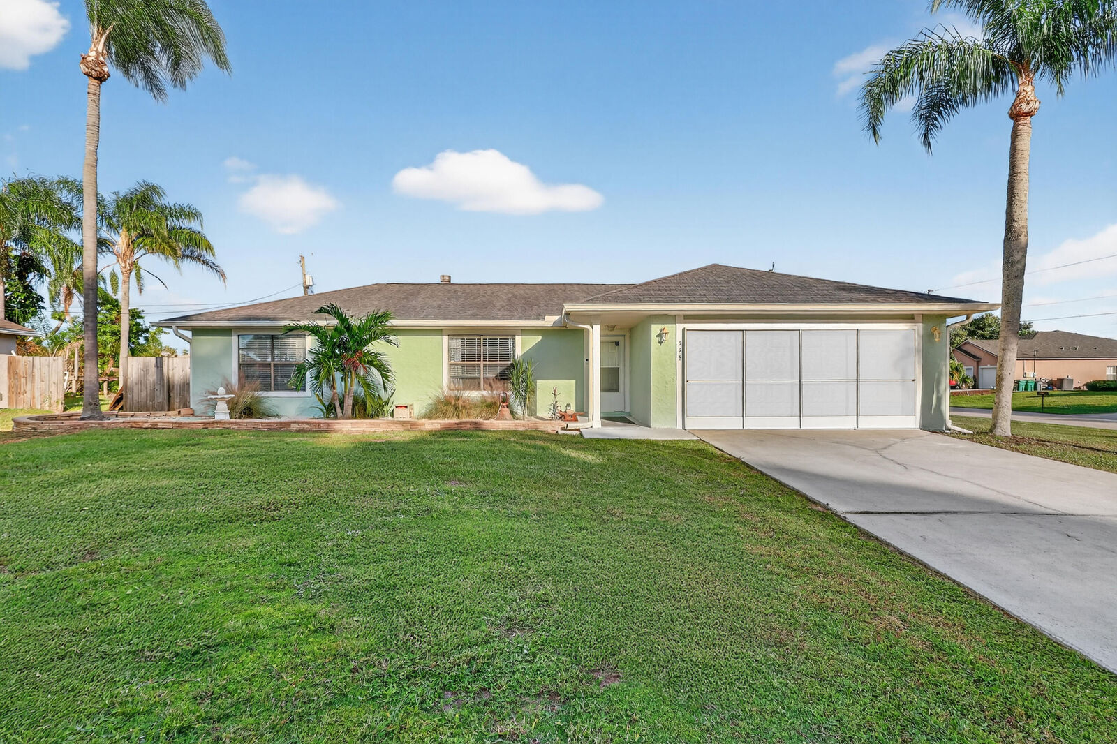 Property Photo: 398 SW Covington Road FL 34953