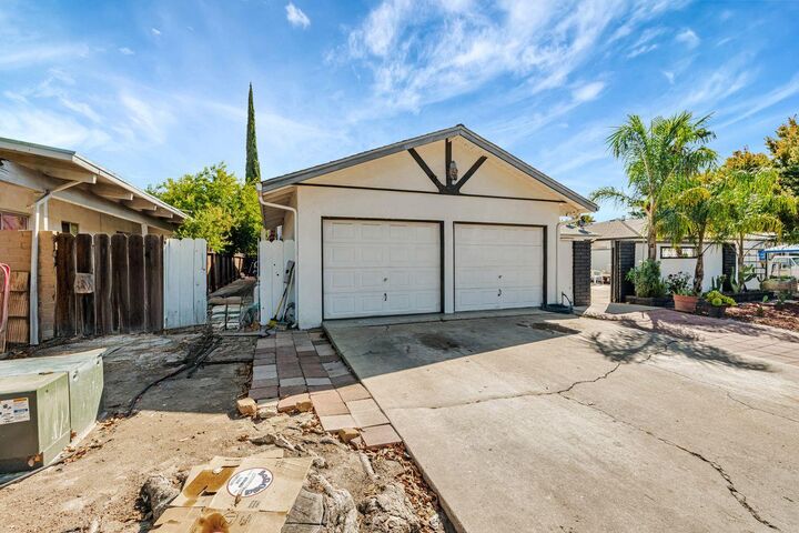 Property Photo:  2210 San Blas Court  CA 95355 