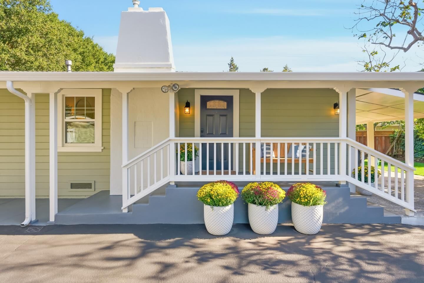 Property Photo:  333 Roble Avenue  CA 94061 