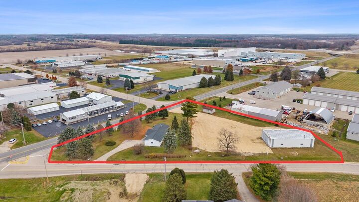 Property Photo:  1015 East High Street  WI 53563 