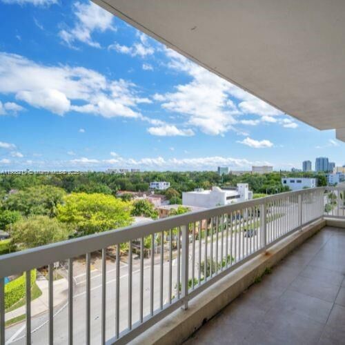 Property Photo:  2400 SW 27th Ave 604  FL 33145 
