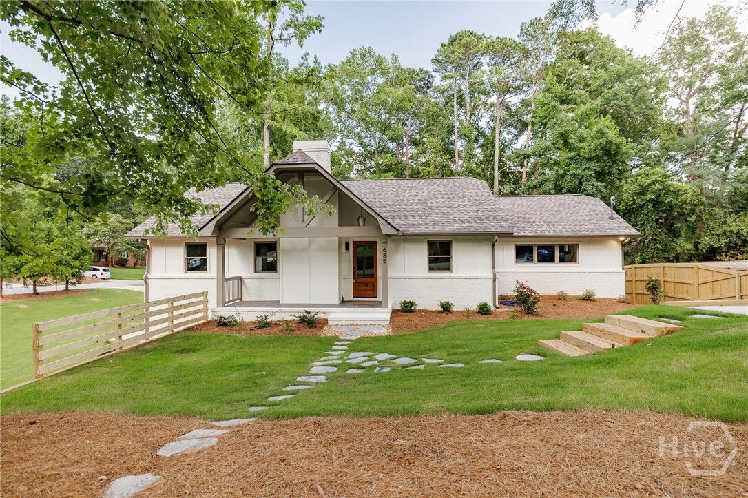 Property Photo:  685 Pinecrest Drive  GA 30605 