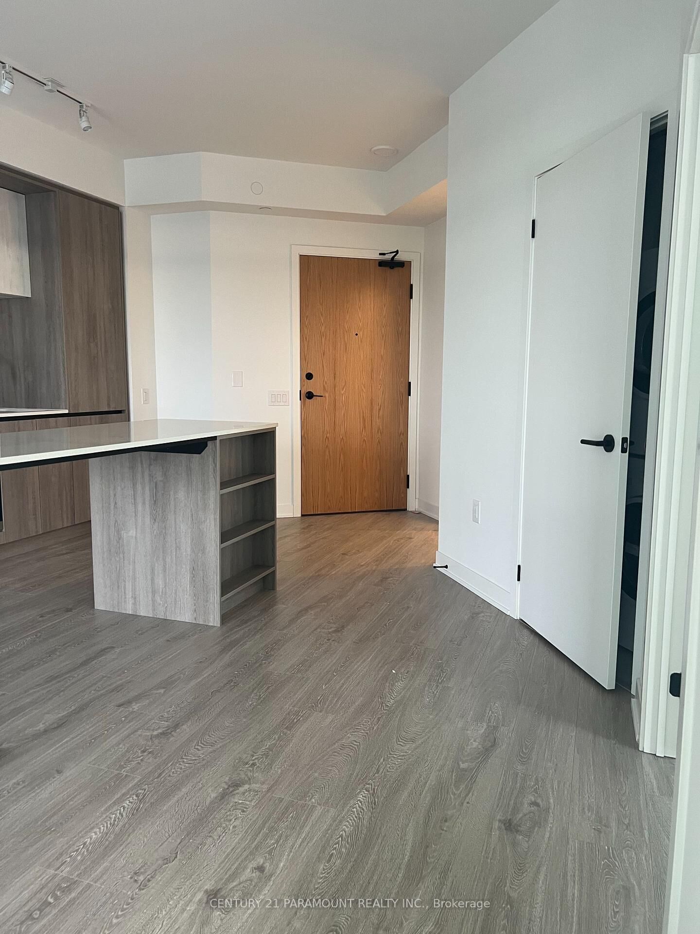 Photo de la propriété:  2495 Eglinton Avenue W 2206  ON L5M 2V8