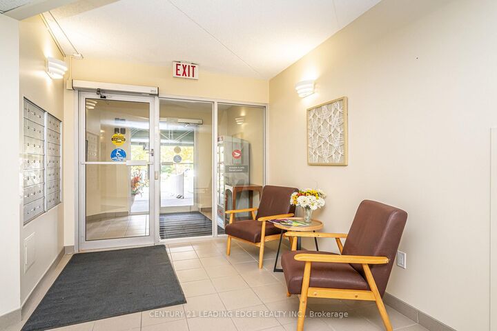 Property Photo:  95 Wellington Street W 301  ON L1C 5A1