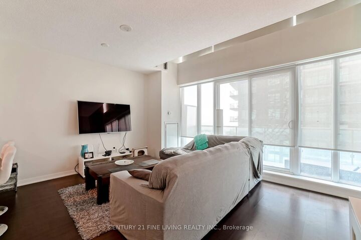 Property Photo:  150 East Liberty Street 2211  ON M6K 3R5 