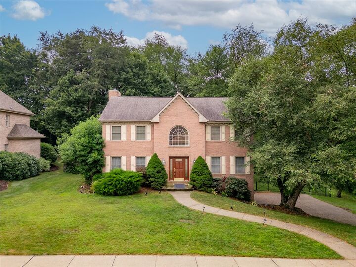 425 Settlers Village Circle  Cranberry Twp PA 16066 photo