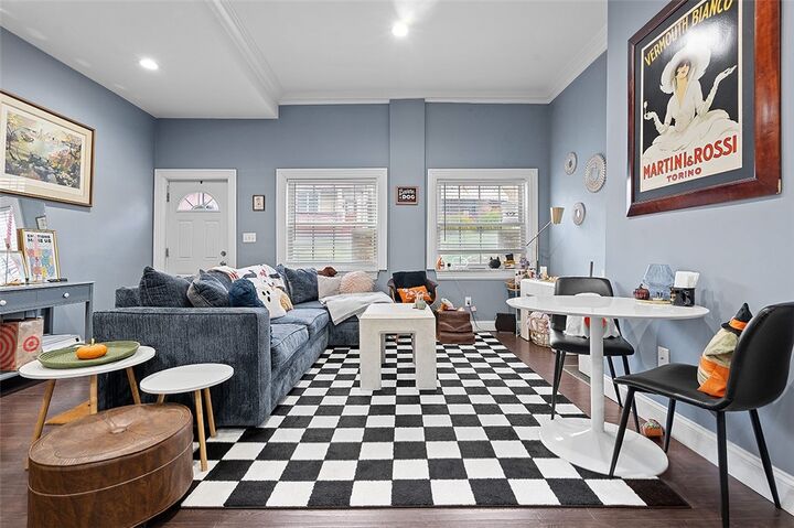 Property Photo:  2401 Mt Troy Rd  PA 15212