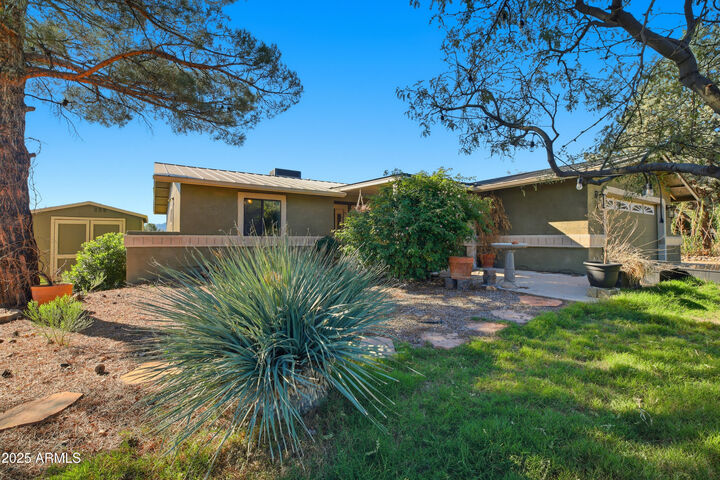 Property Photo:  821 E Bow Maker Trail  AZ 86326 