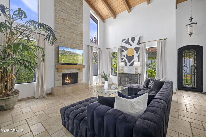 Property Photo: 6198 N 28th Place AZ 85016