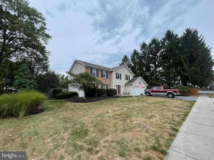 Property Photo:  909 Kent Drive  PA 17050 