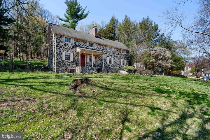 Property Photo: 2500 Pickwick Road MD 21207