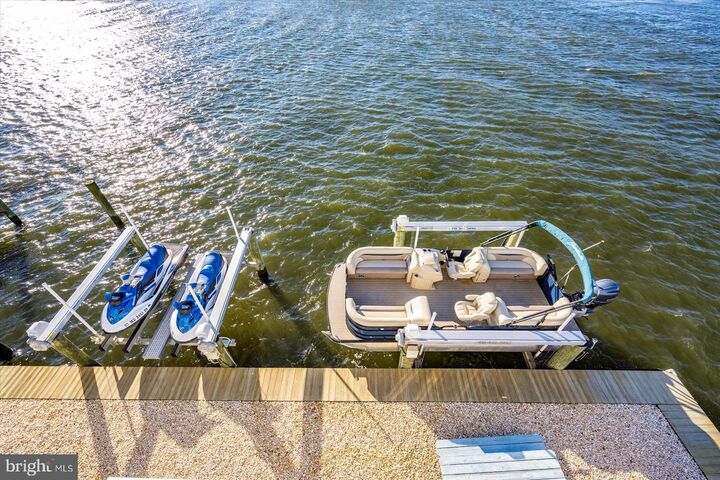 Property Photo:  722 139th Street C  MD 21842 