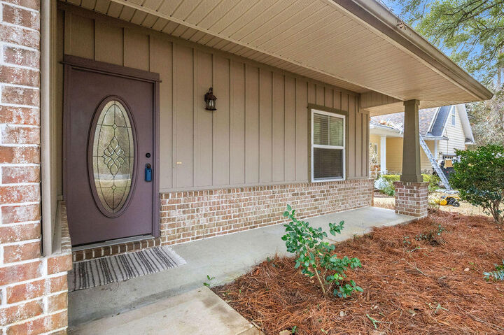 Property Photo:  2159 Bayshore Drive  FL 32578 