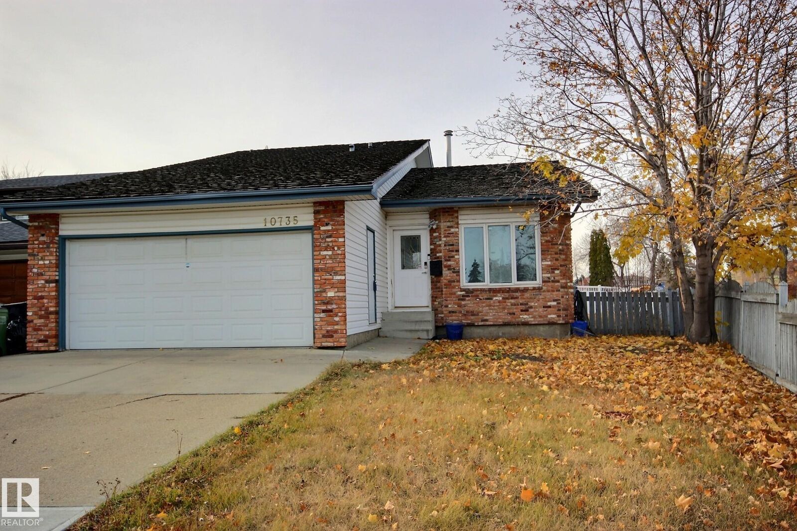 Property Photo: 10735 Beaumaris Road NW AB T5X 5P1
