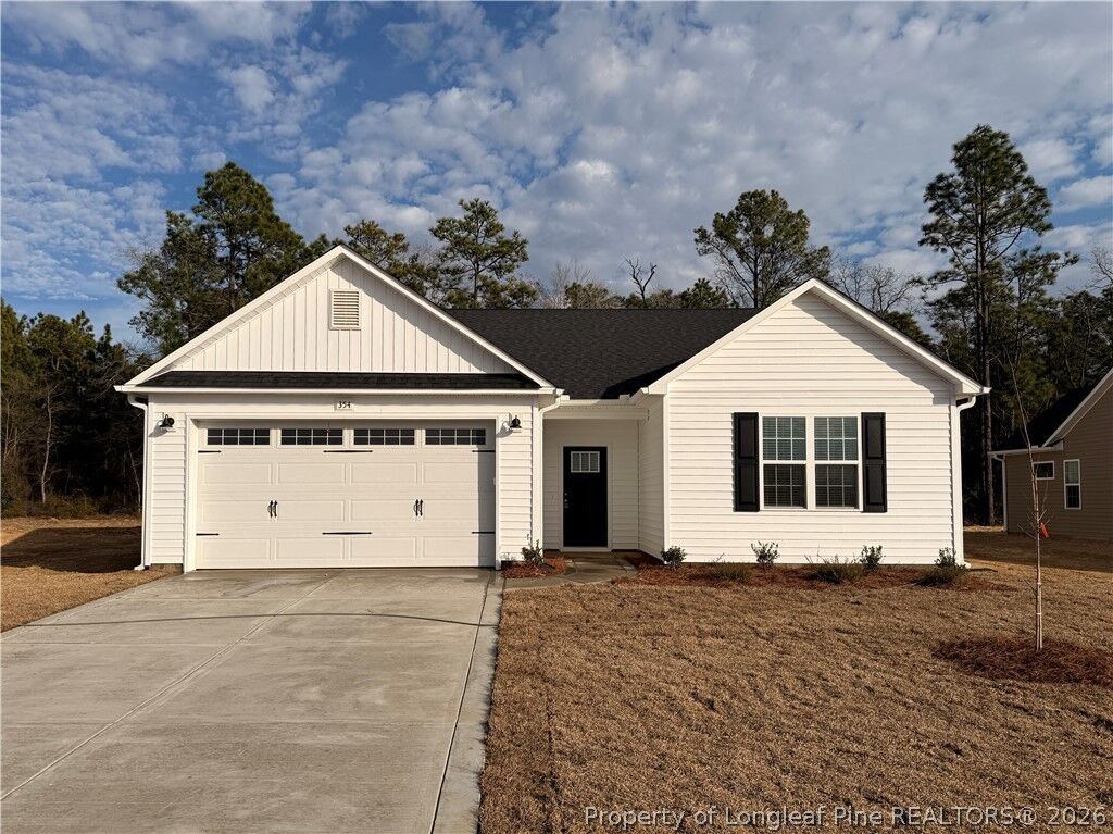 Property Photo: 354 Sacksonia Street NC 28376