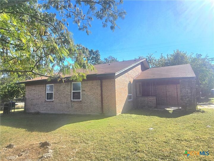 Property Photo:  1307 Bluffdale Street  TX 76522 