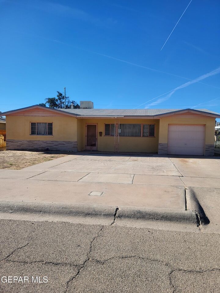 1309 E Clausen Drive E  El Paso TX 79925 photo
