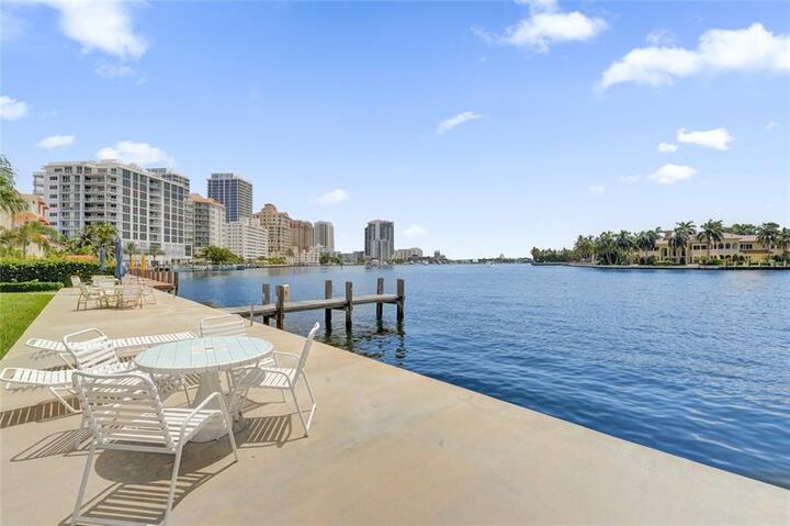 Property Photo:  425 Bayshore Dr 2  FL 33304 