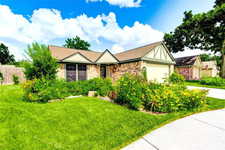 Property Photo:  19407 Glenway Falls Drive  TX 77449 