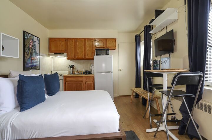 Property Photo:  1721 John F Kennedy Blvd 5H  NJ 07047 