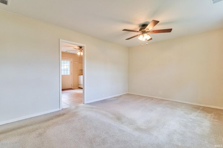 Property Photo: 700 W Berkeley Avenue IN 47710-4204