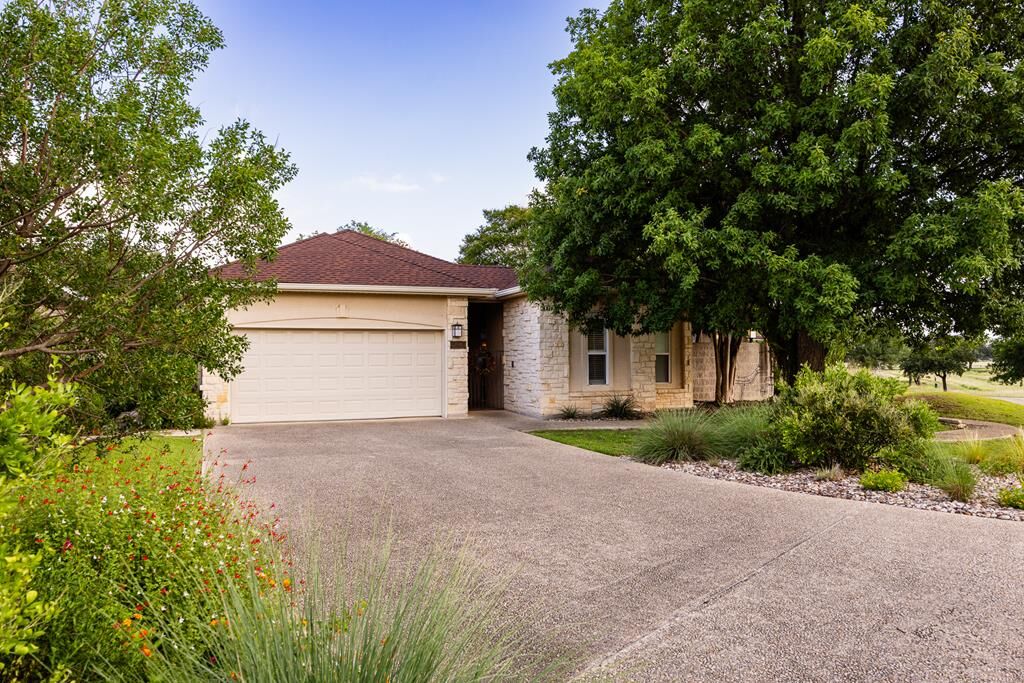 Property Photo:  2729 Indian Wells Dr  TX 78028 