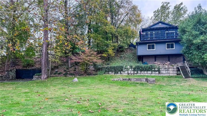 Property Photo:  2425 Delaware Drive  PA 18040 