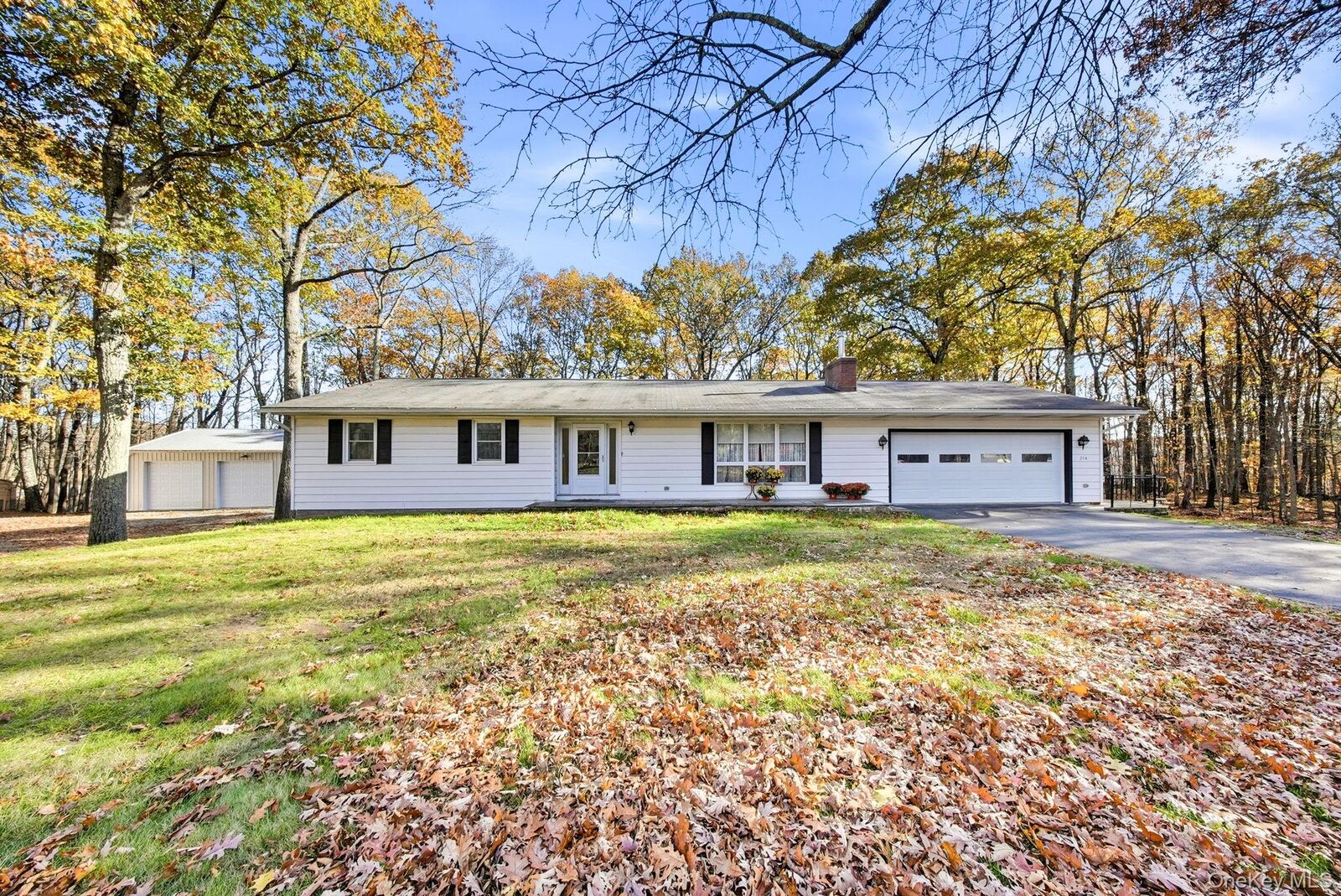 Property Photo:  254 Shoddy Hollow Road  NY 10963 