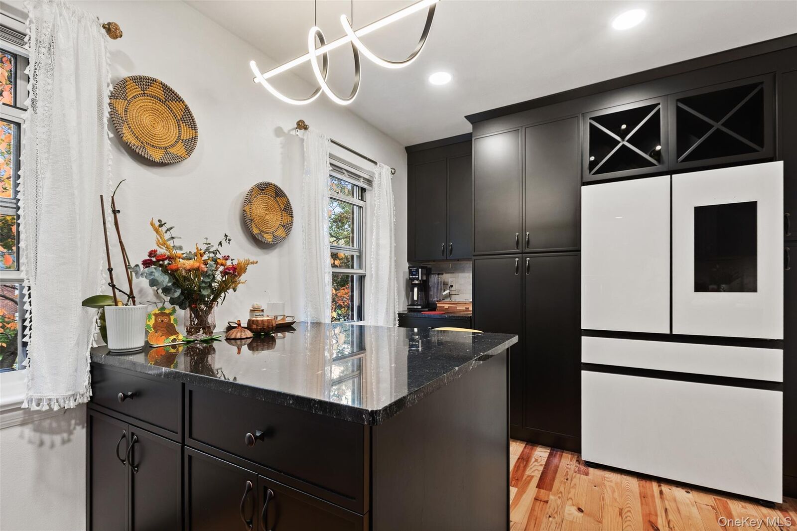 Property Photo:  2200 Palmer Avenue 4M  NY 10801 