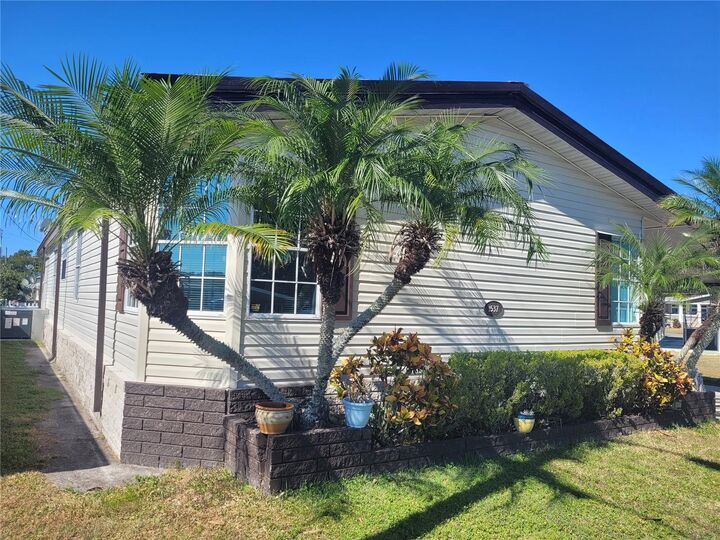 Property Photo: 1537 Blue Lake Drive FL 33801