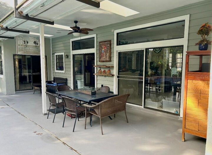 Property Photo: 1014 Willa Lake Circle FL 32765