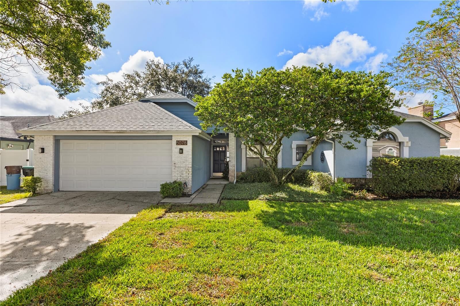 Property Photo: 5078 Loblolly Bay Lane FL 32829