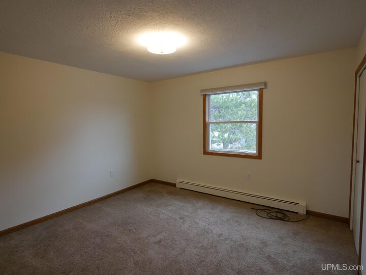 Property Photo:  1627 Anthony Street  MI 49930 