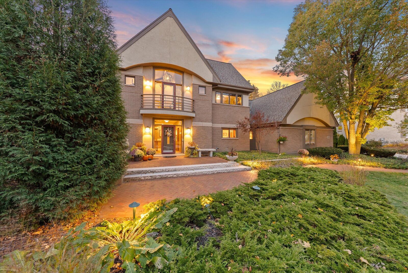 Property Photo: 1319 Creekside Ct WI 53024