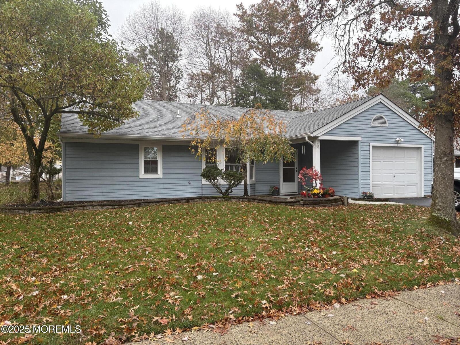 Property Photo:  11 Portsmouth Drive  NJ 08731 