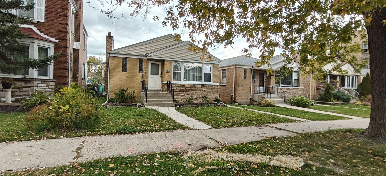 Property Photo:  6210 N Albany Avenue  IL 60659 