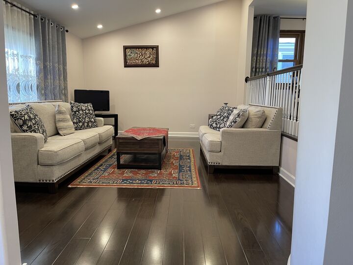 Property Photo: 1925 E Waverly Lane IL 60004