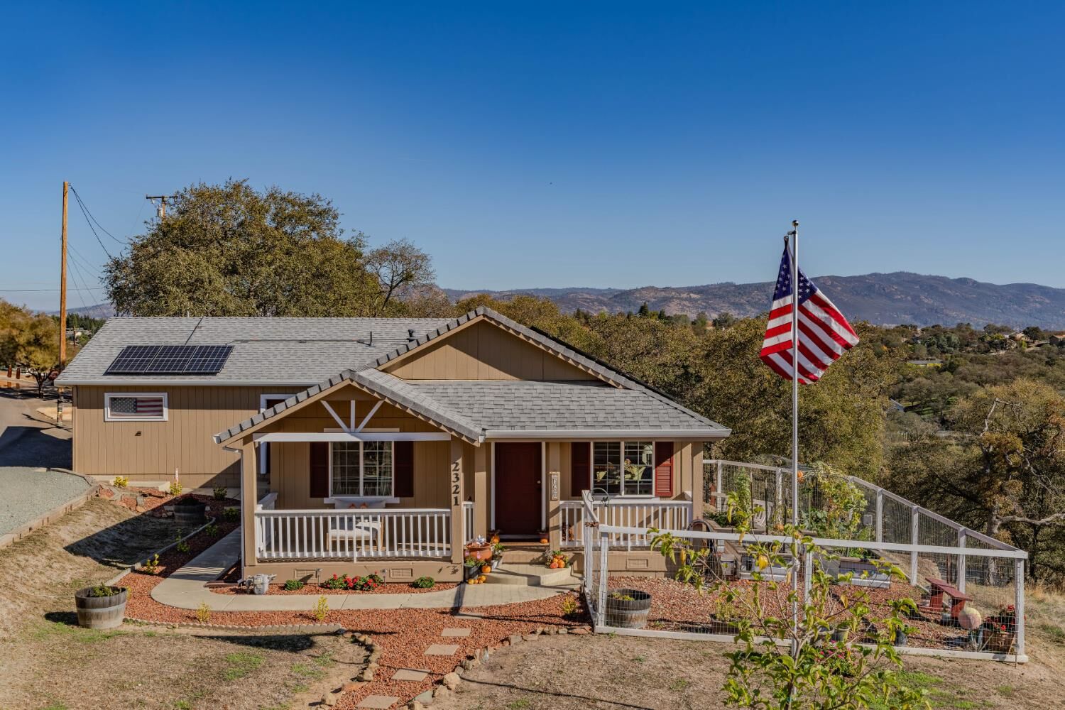 Property Photo:  2321 Hartvickson Lane  CA 95252 