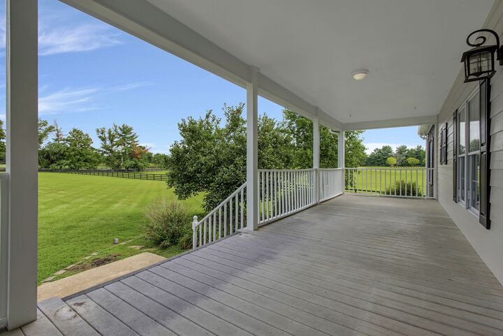 Property Photo:  1576 Old Hillsboro Rd  TN 37069 