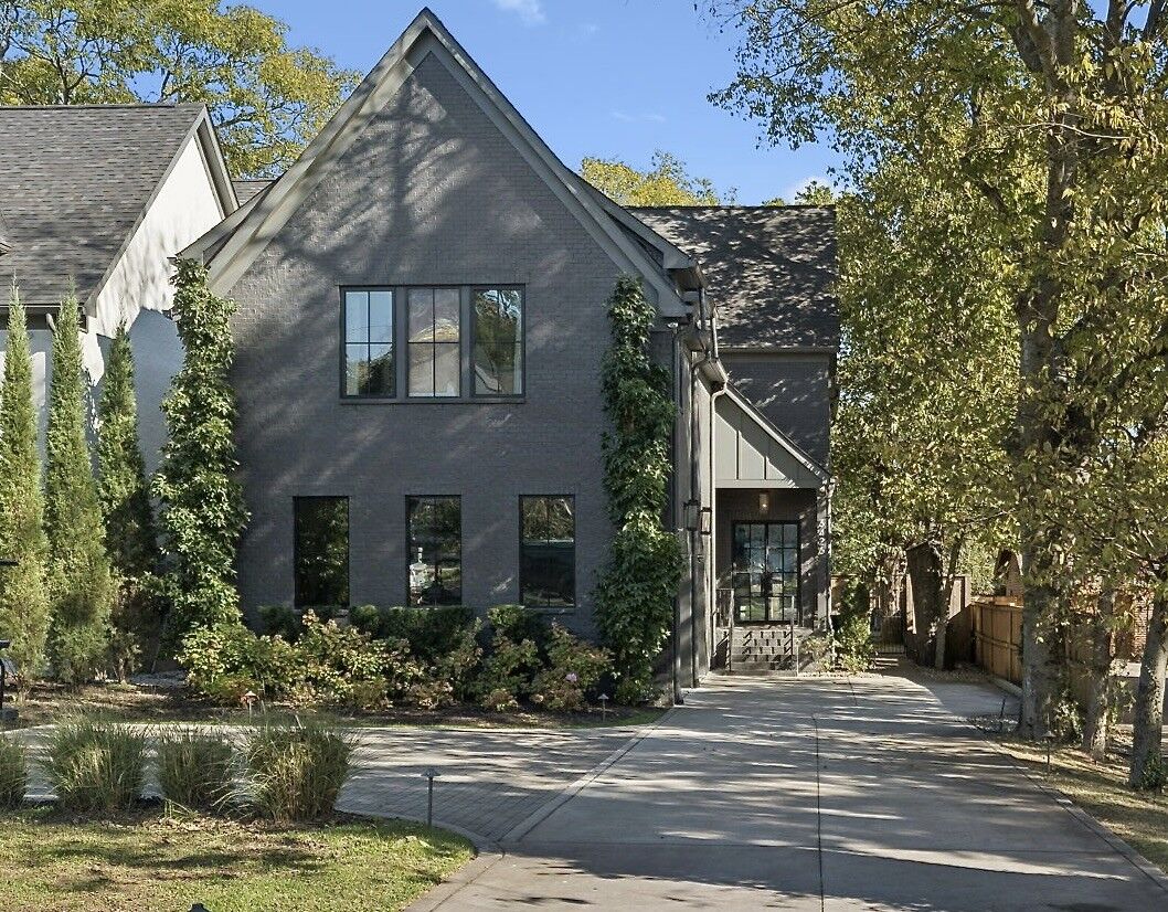 Property Photo: 3426 Stokesmont Rd TN 37215