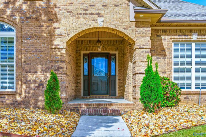 Property Photo: 25165 Kingston Drive AL 35613