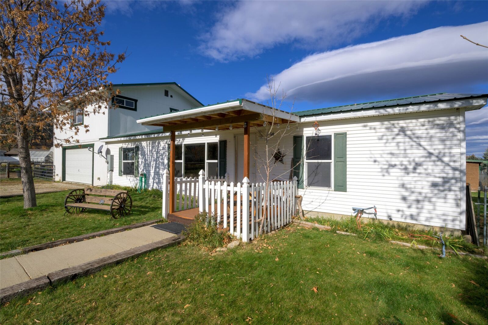 Property Photo: 106 Hale Avenue MT 59829