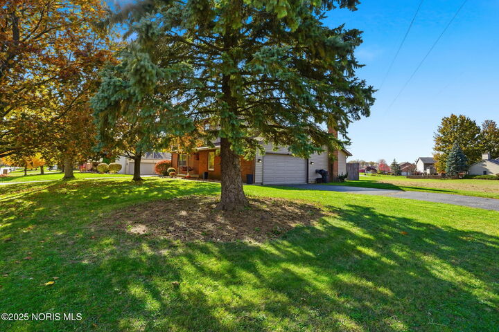 Property Photo:  3018 Gleneagle Drive  OH 45840 