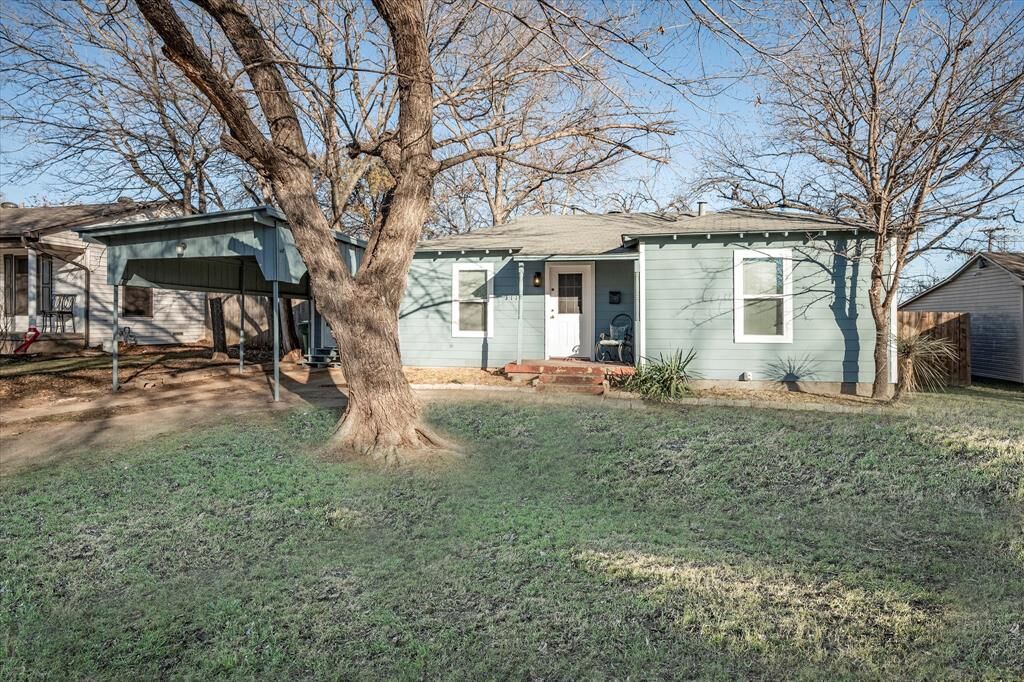 Property Photo:  3114 Elm Park  TX 76118 