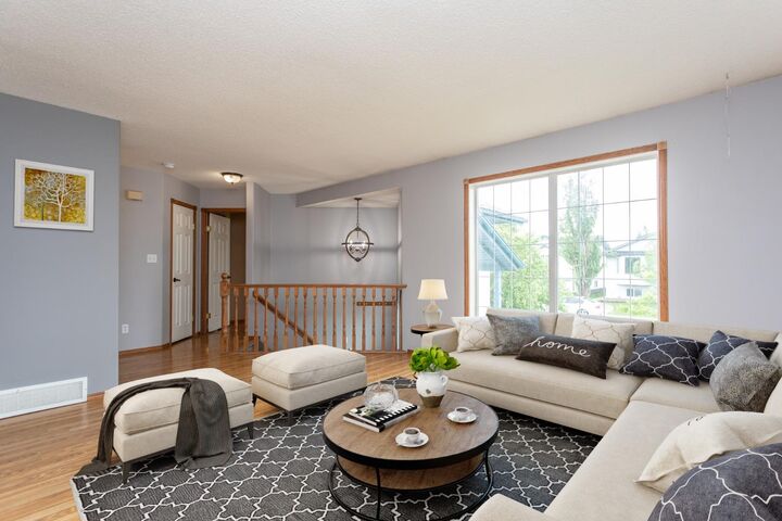 Photo de la propriété:  2 Harrigan Street  AB T4S 1W6 