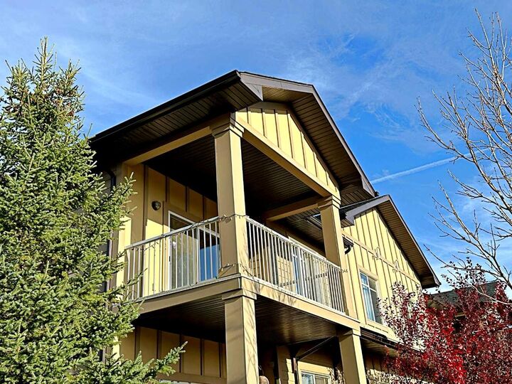 Property Photo:  117 Fontaine Crescent 105  AB T9H 2S5 