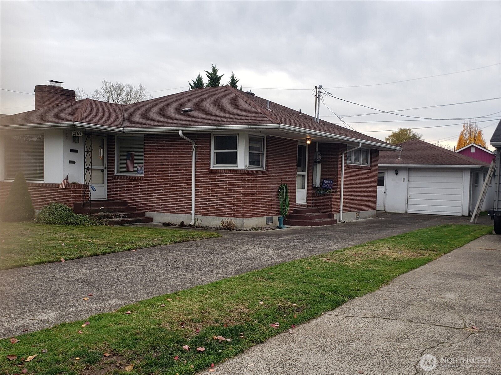 Property Photo:  2763  Maryland Street  WA 98632